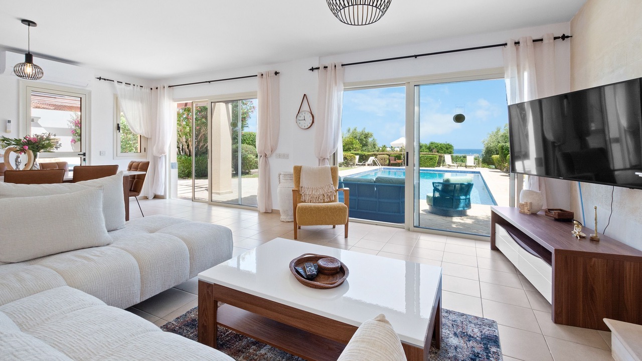 Photo of Livingroom in Latchi