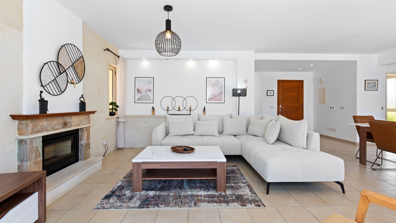 Photo of Livingroom in Latchi