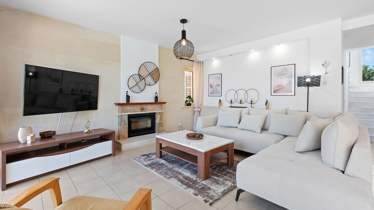 Photo of Livingroom in Latchi