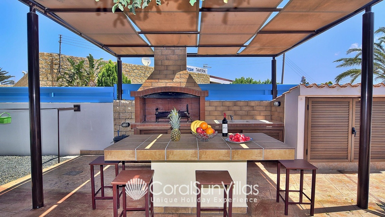 Photo of Outdoor in Pomos