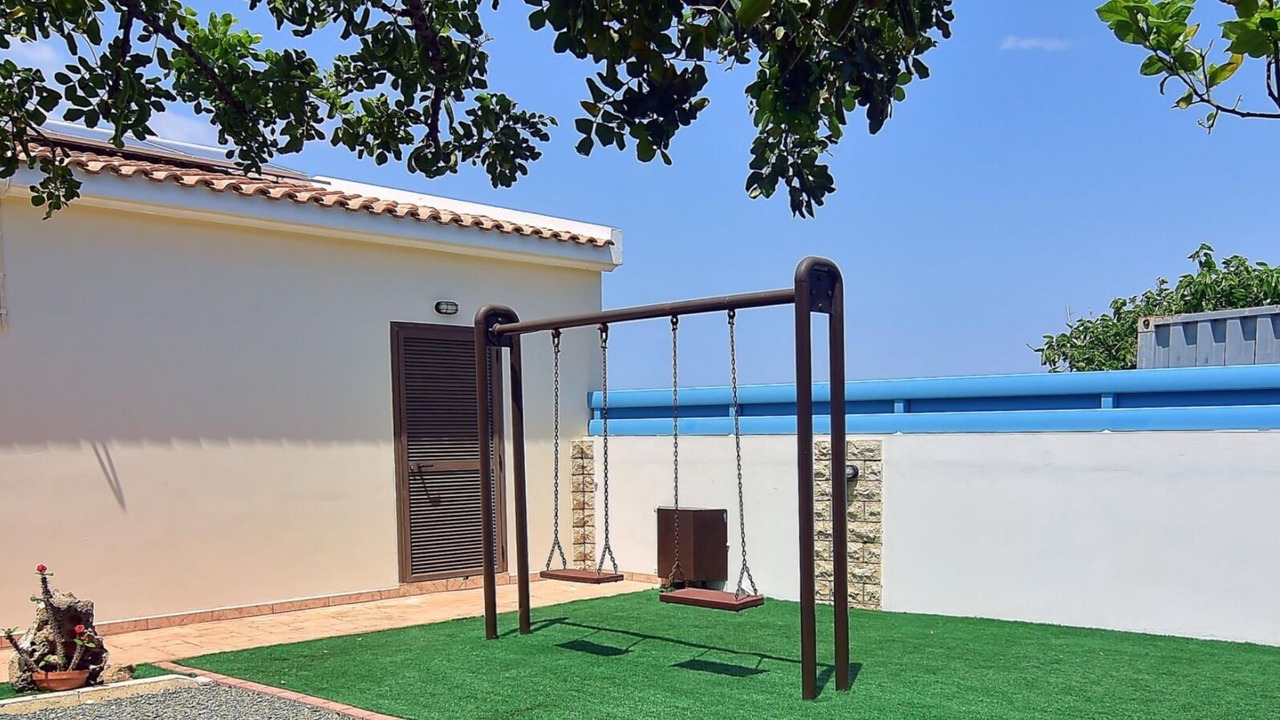 Photo of Outdoor in Pomos