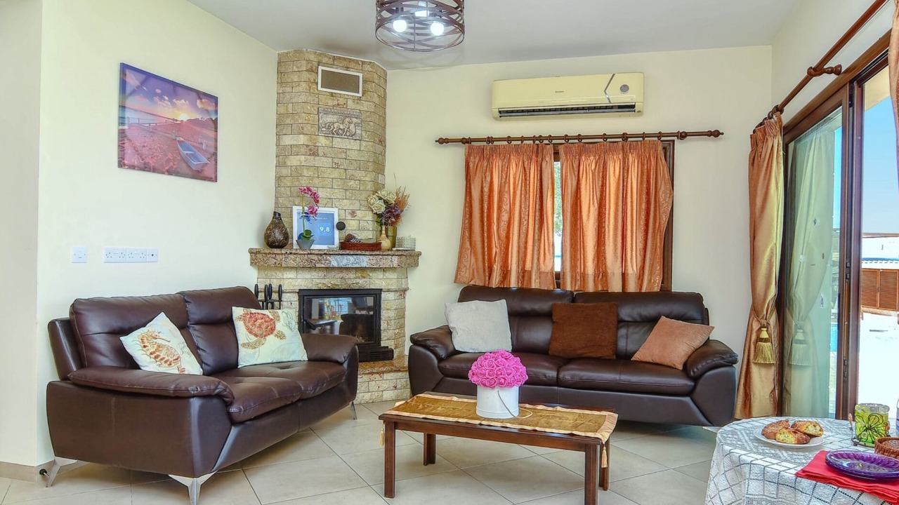 Photo of Livingroom in Pomos