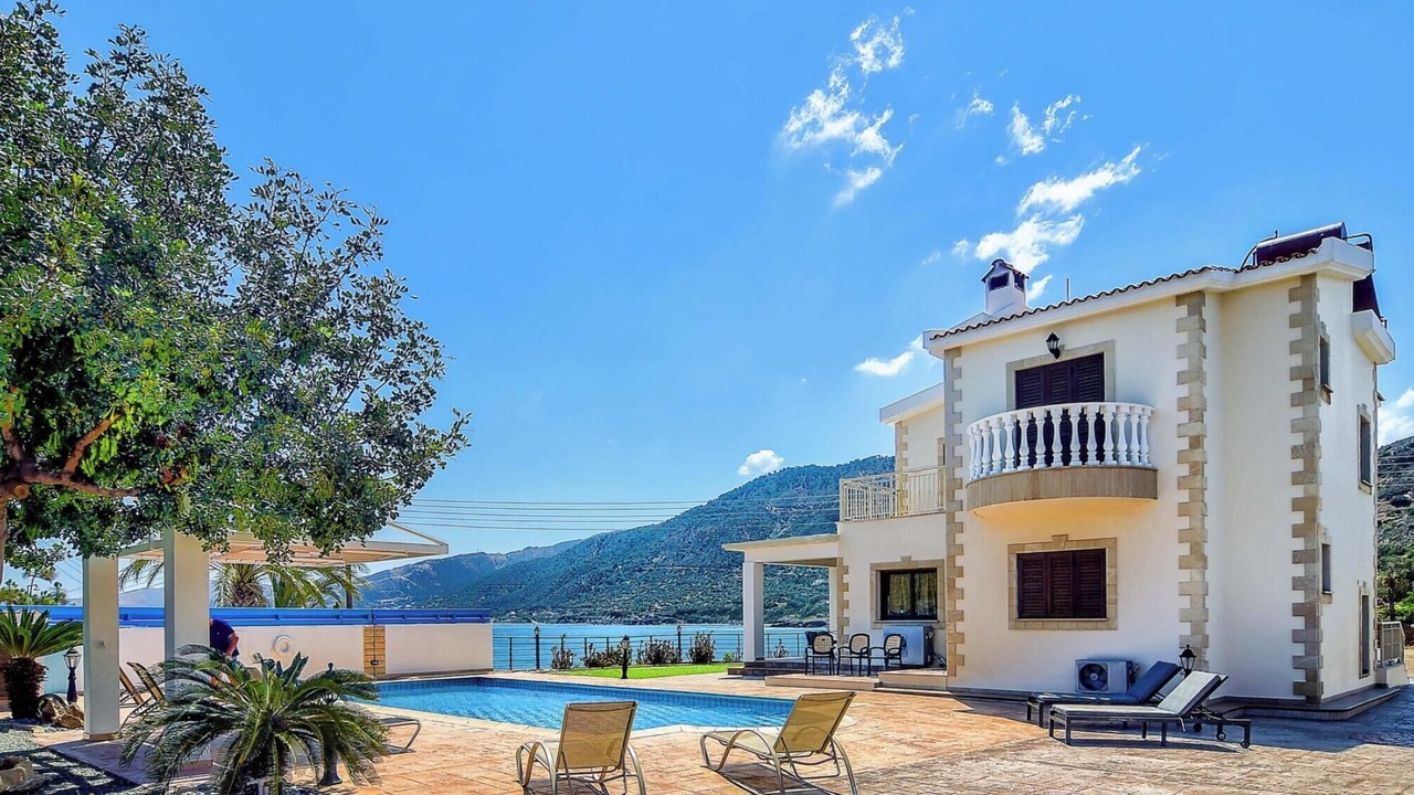 Photo of Outdoor in Pomos