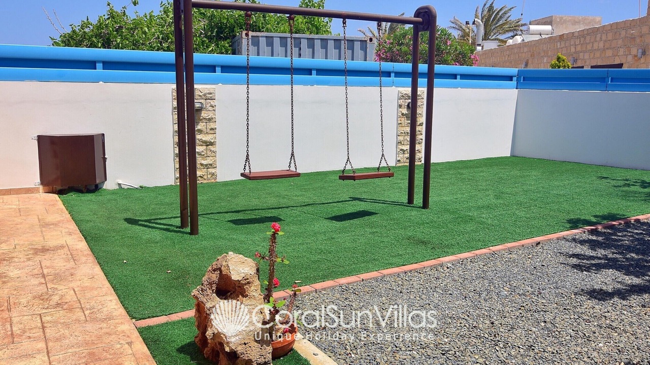 Photo of Outdoor in Pomos