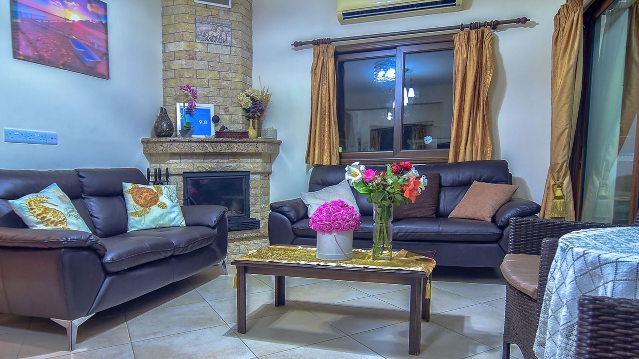 Photo of Livingroom in Pomos