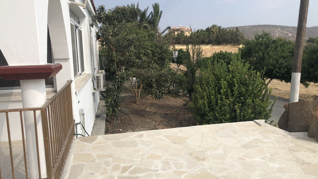 Photo of Outdoor in Moni