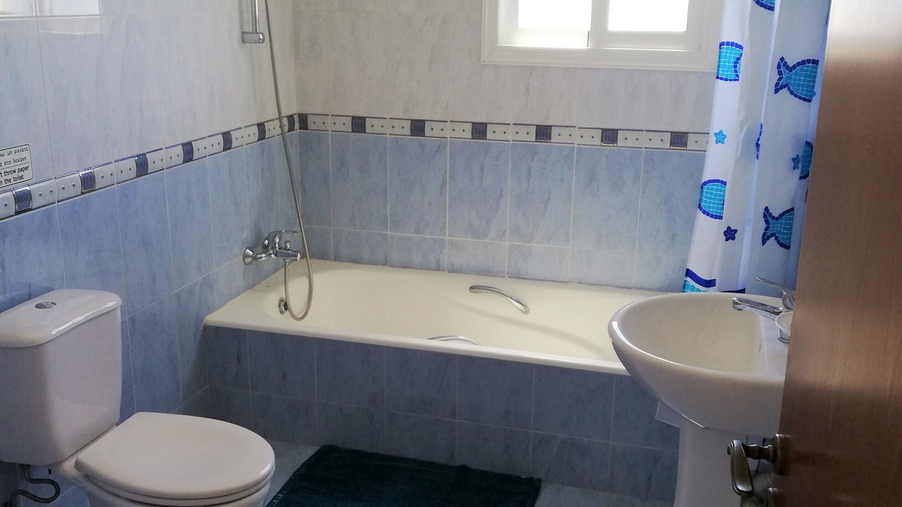 Photo of Bathroom in Sea Caves