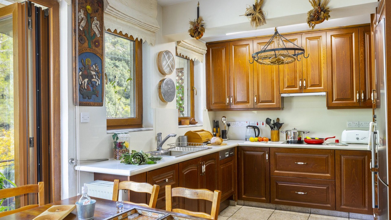 Photo of Kitchen in Kato Amiantos