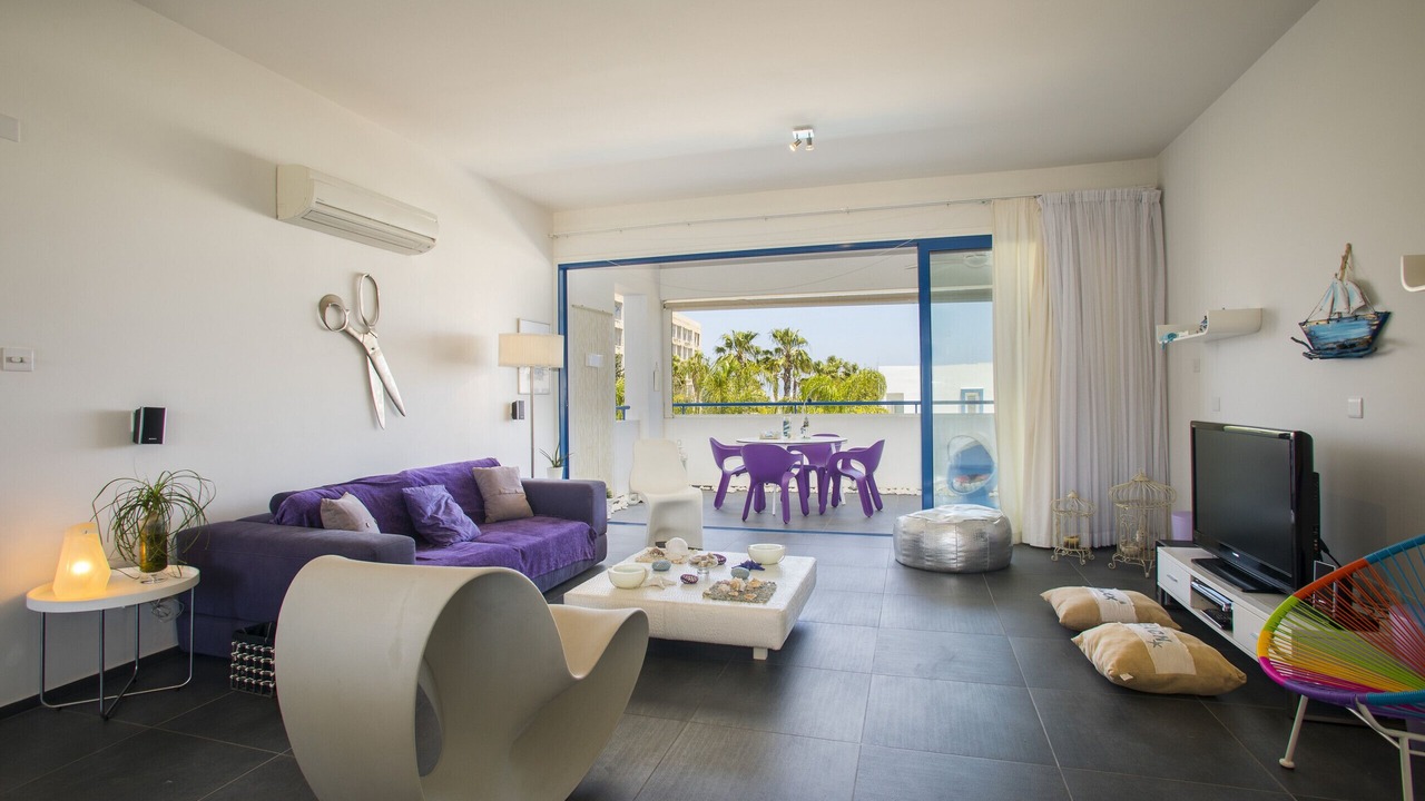 Photo of Livingroom in Cape Greko