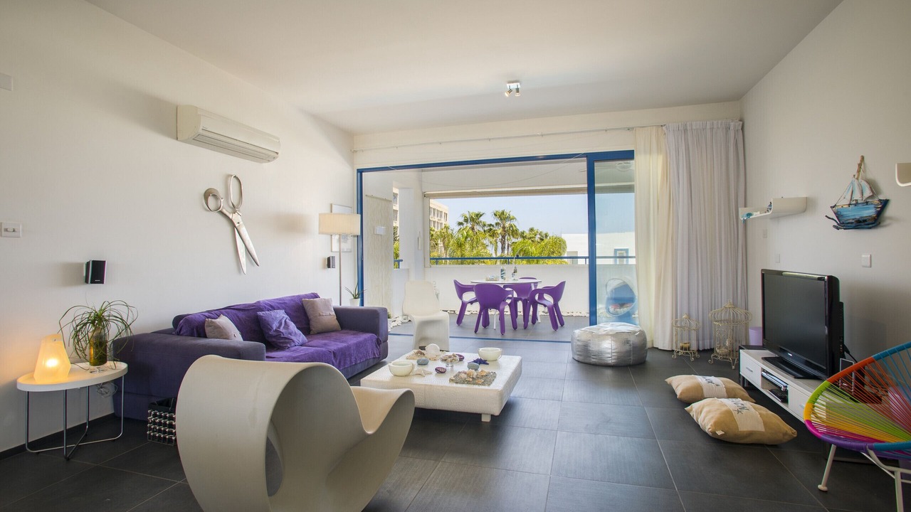 Photo of Livingroom in Cape Greko