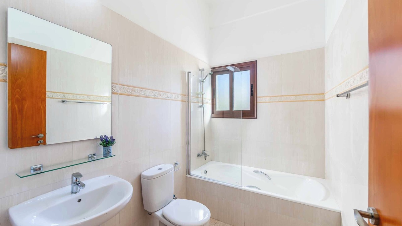 Photo of Bathroom in Pegeia