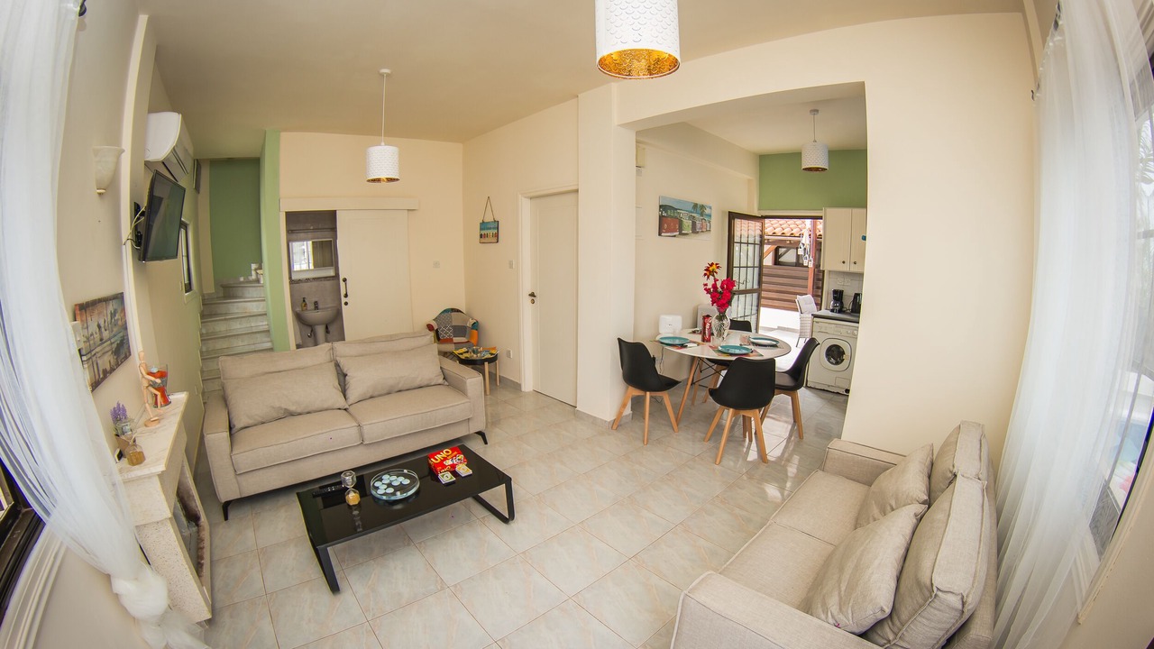 Photo of Livingroom in Ayia Thekla