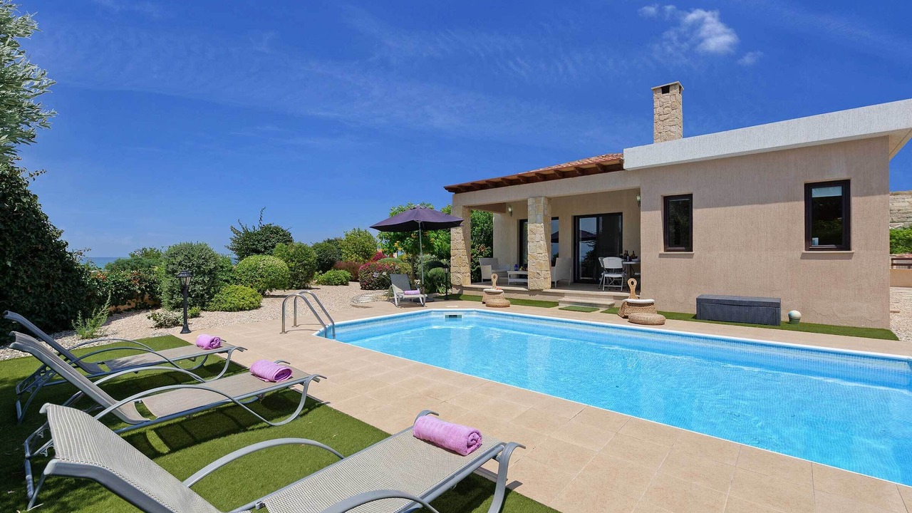 Photo of Outdoor in Latsi