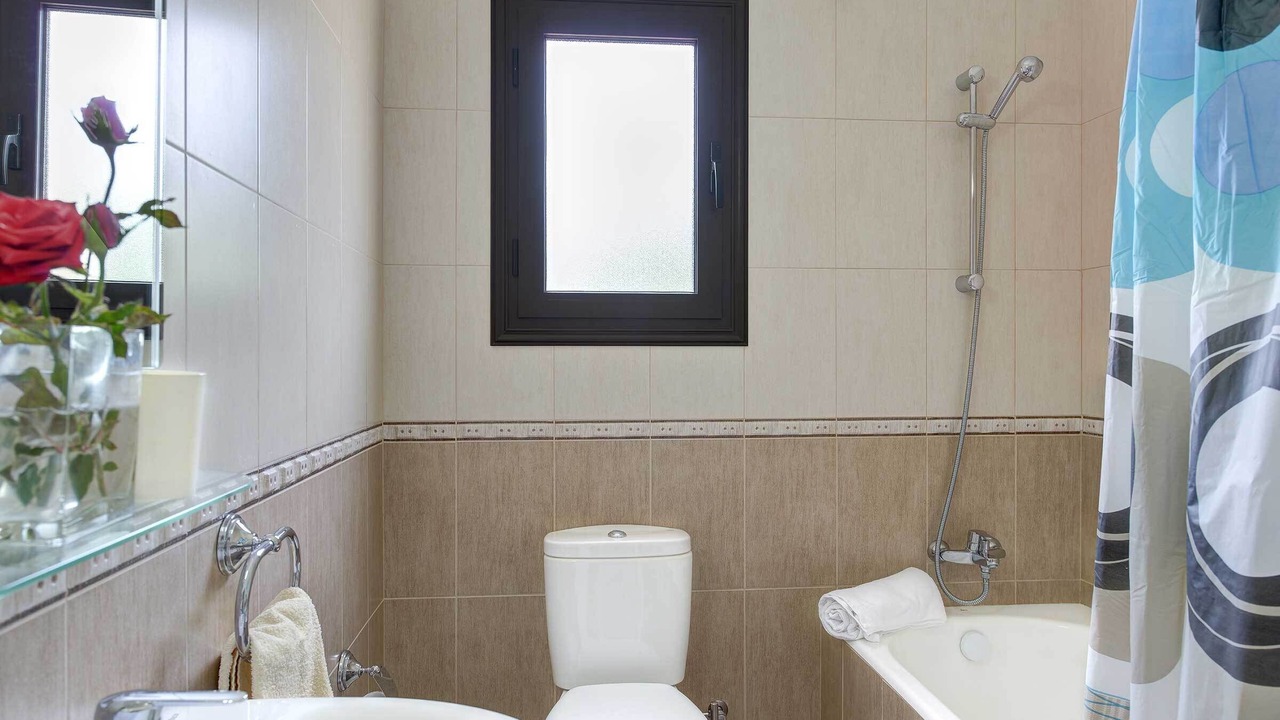 Photo of Bathroom in Latsi