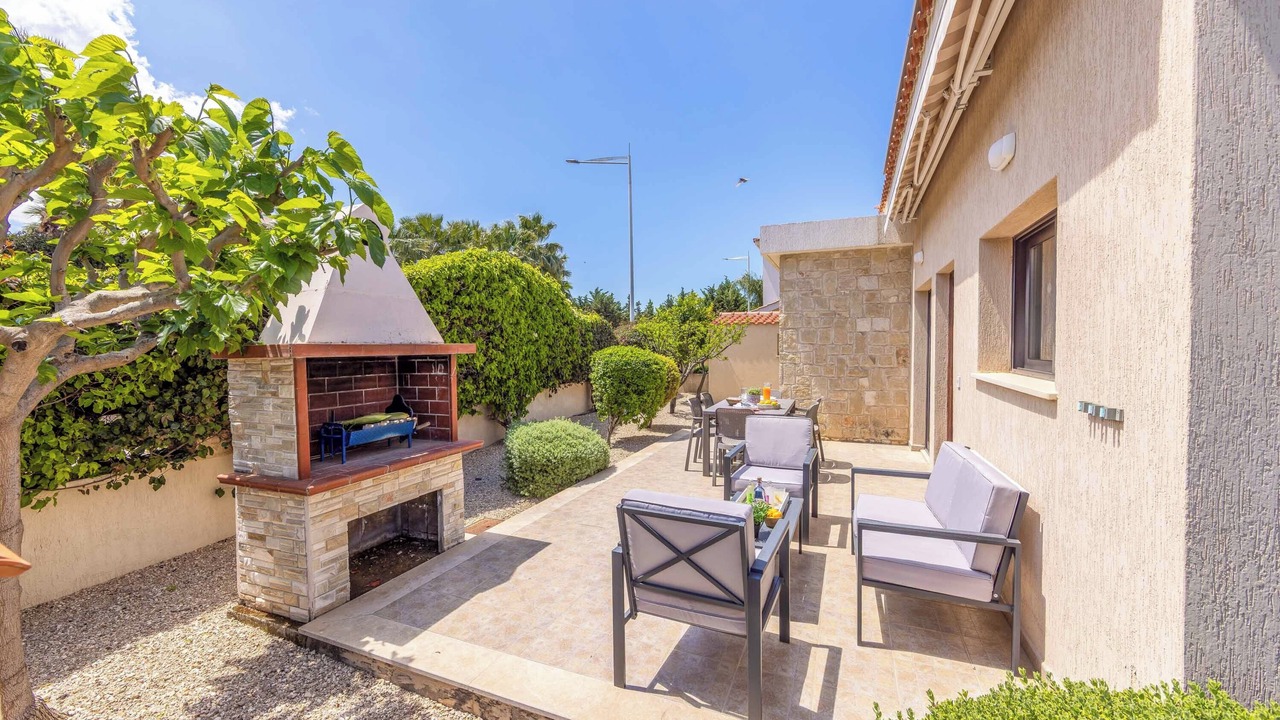 Photo of Outdoor in Latsi