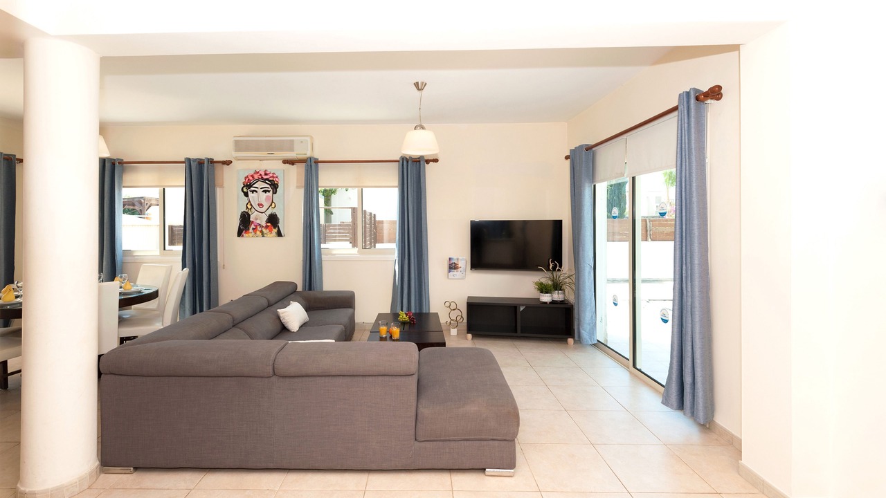 Photo of Livingroom in Ayia Thekla