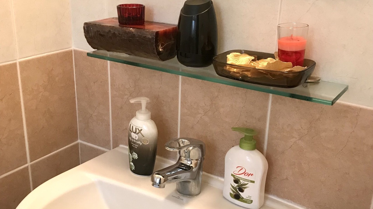 Photo of Bathroom in Koloni