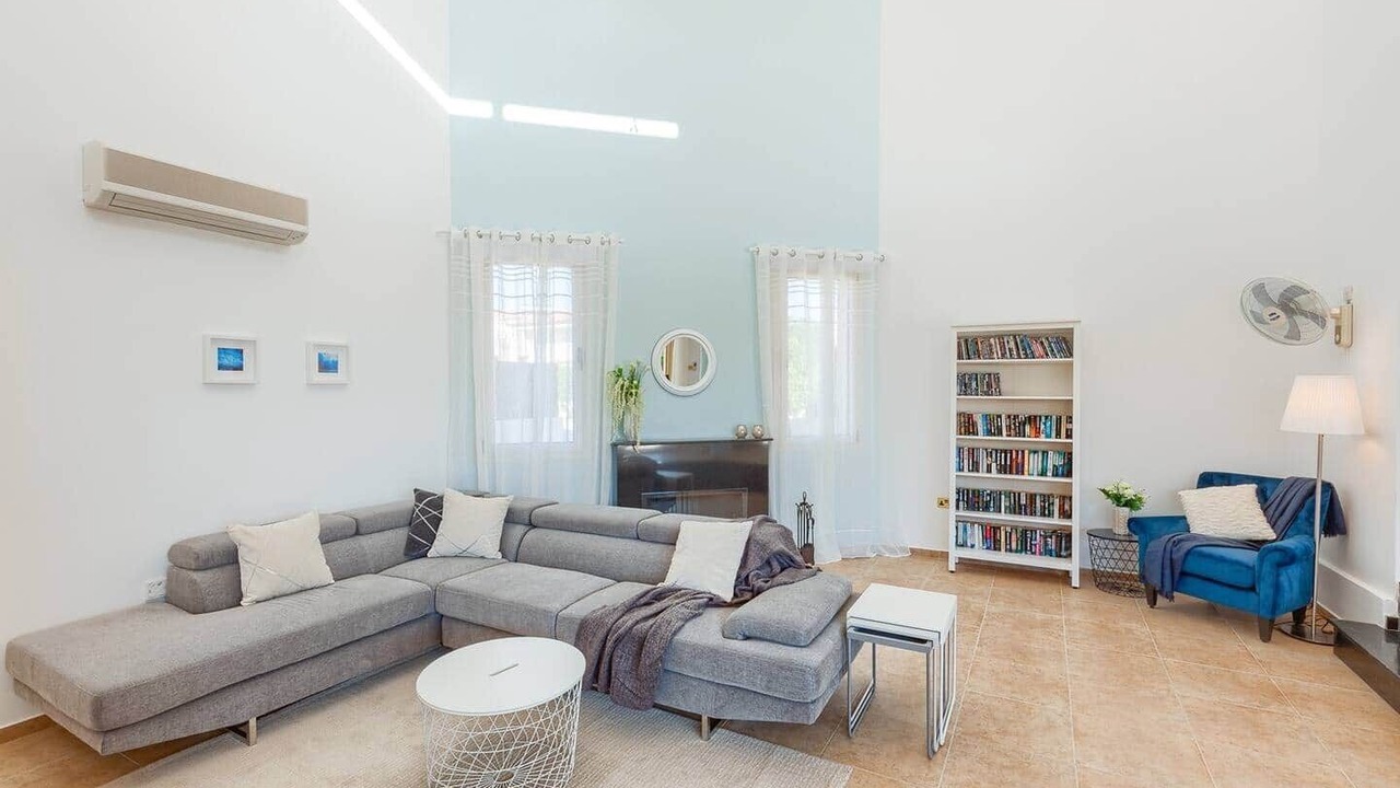 Photo of Livingroom in Pegeia