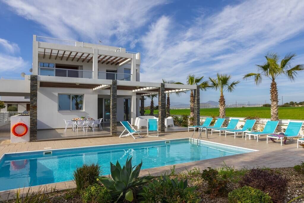 Photo of Outdoor in Pervolia