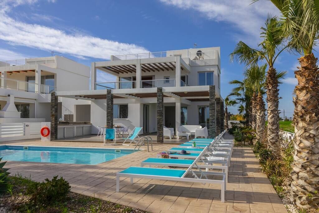 Photo of Outdoor in Pervolia