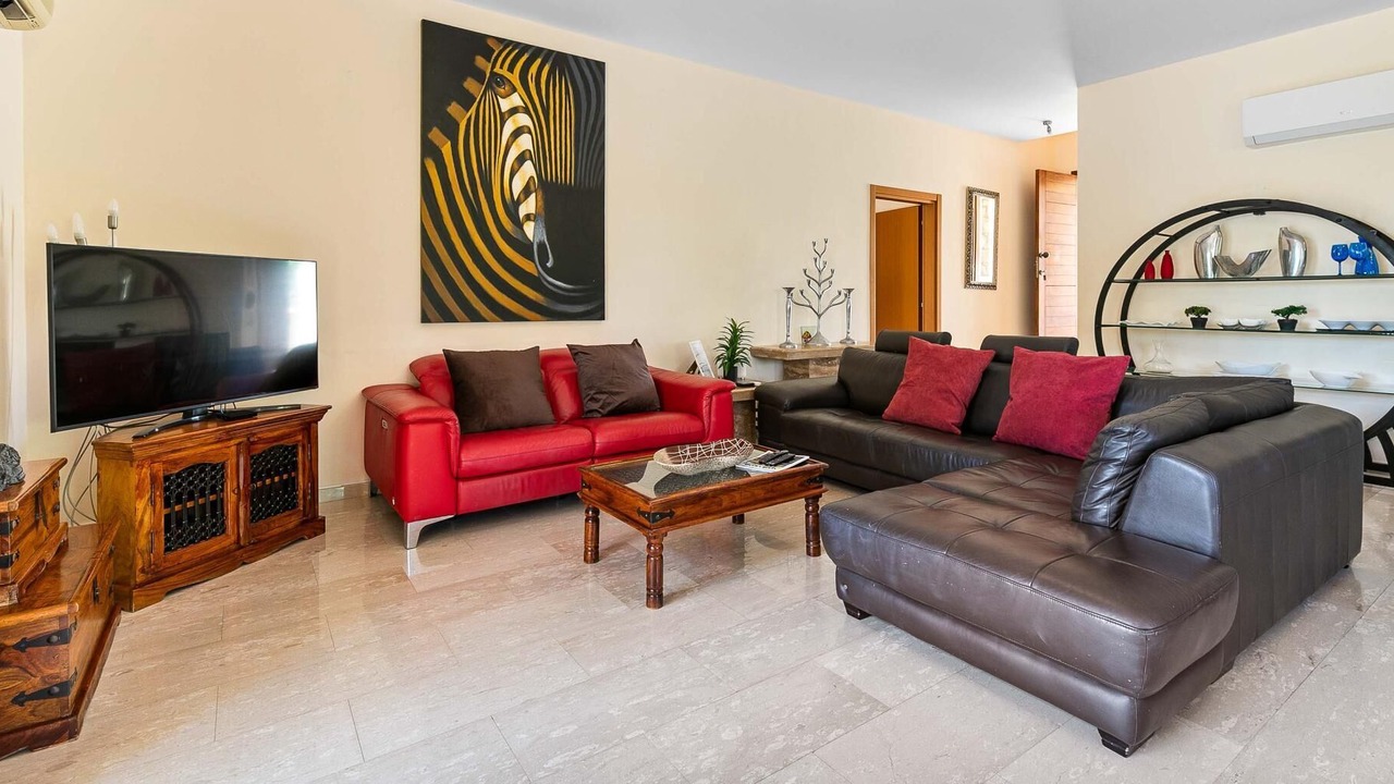 Photo of Livingroom in Aphrodite Hills