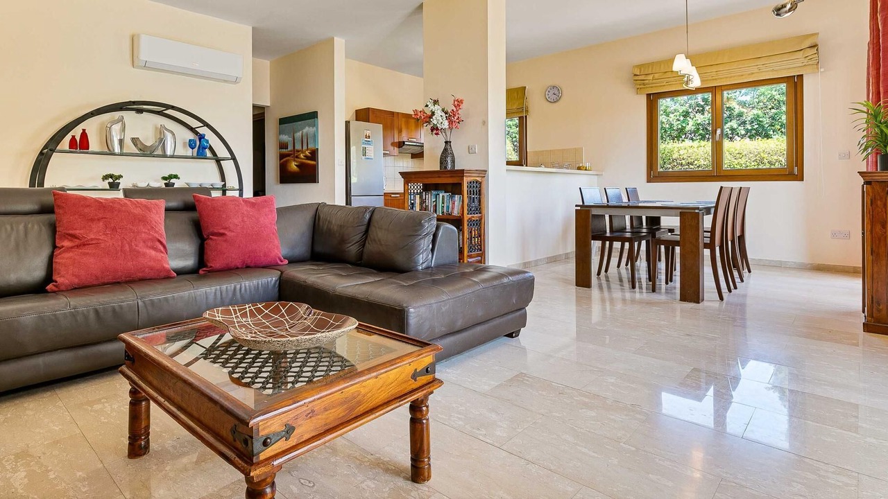 Photo of Livingroom in Aphrodite Hills