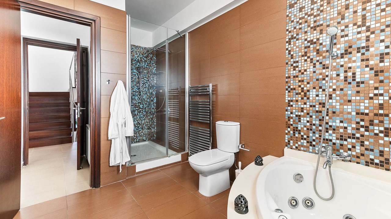 Photo of Bathroom in Agios Georgios Pegeias