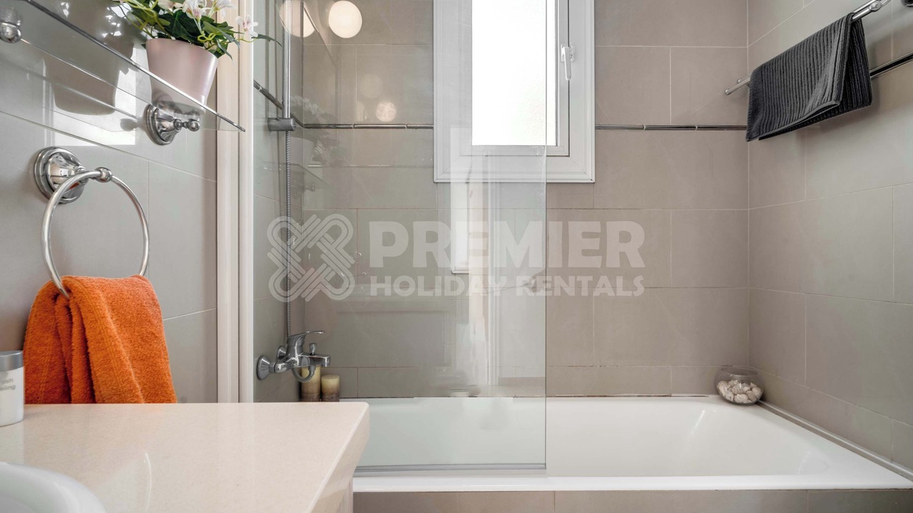 Photo of Bathroom in Pernera
