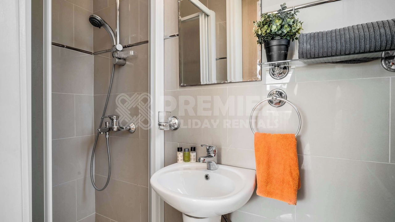 Photo of Bathroom in Pernera