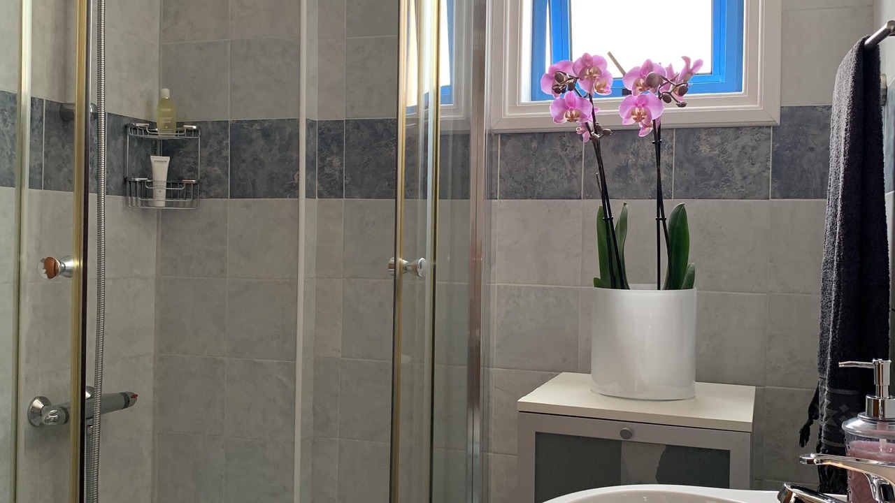 Photo of Bathroom in Polis