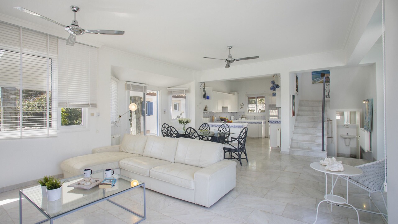Photo of Livingroom in Cape Greko