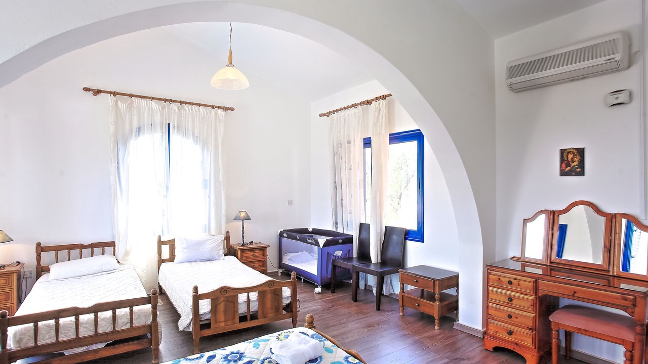 Photo of Bedroom in Prodromi