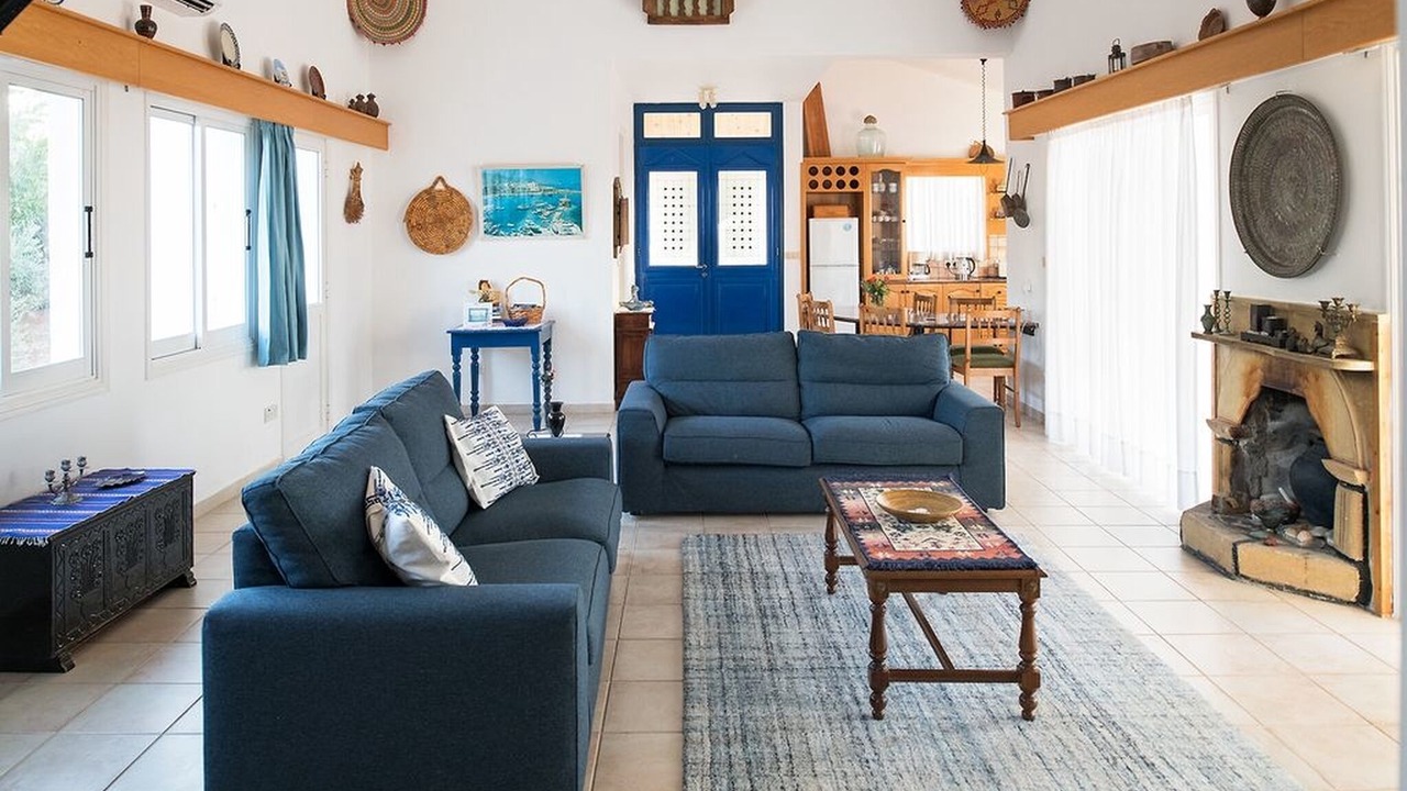 Photo of Livingroom in Latchi