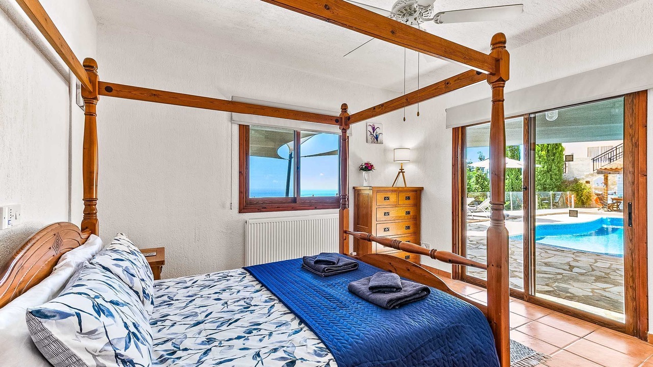 Photo of Bedroom in Peyia Town