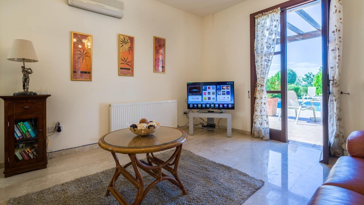 Photo of Livingroom in Aphrodite Hills
