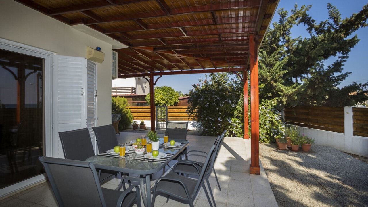 Photo of Outdoor in Pervolia