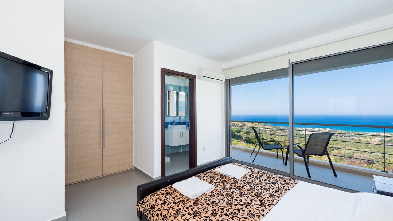 Photo of Bedroom in Latchi