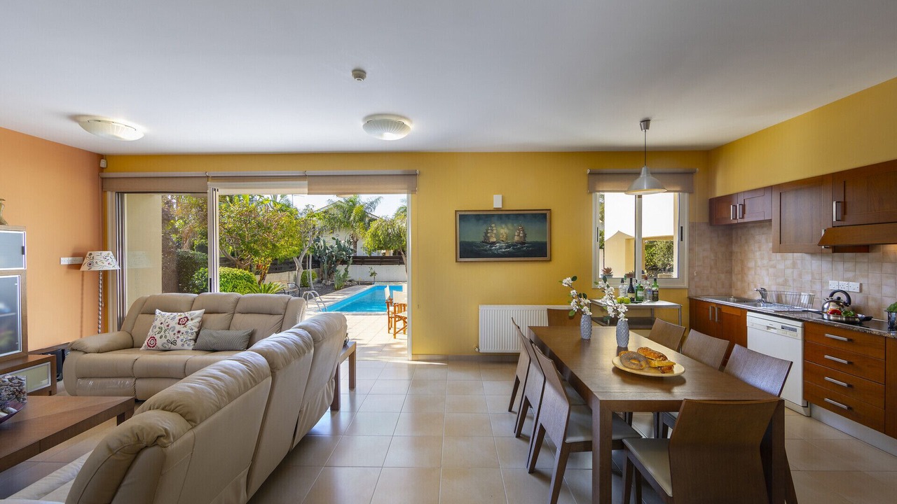 Photo of Livingroom in Pervolia