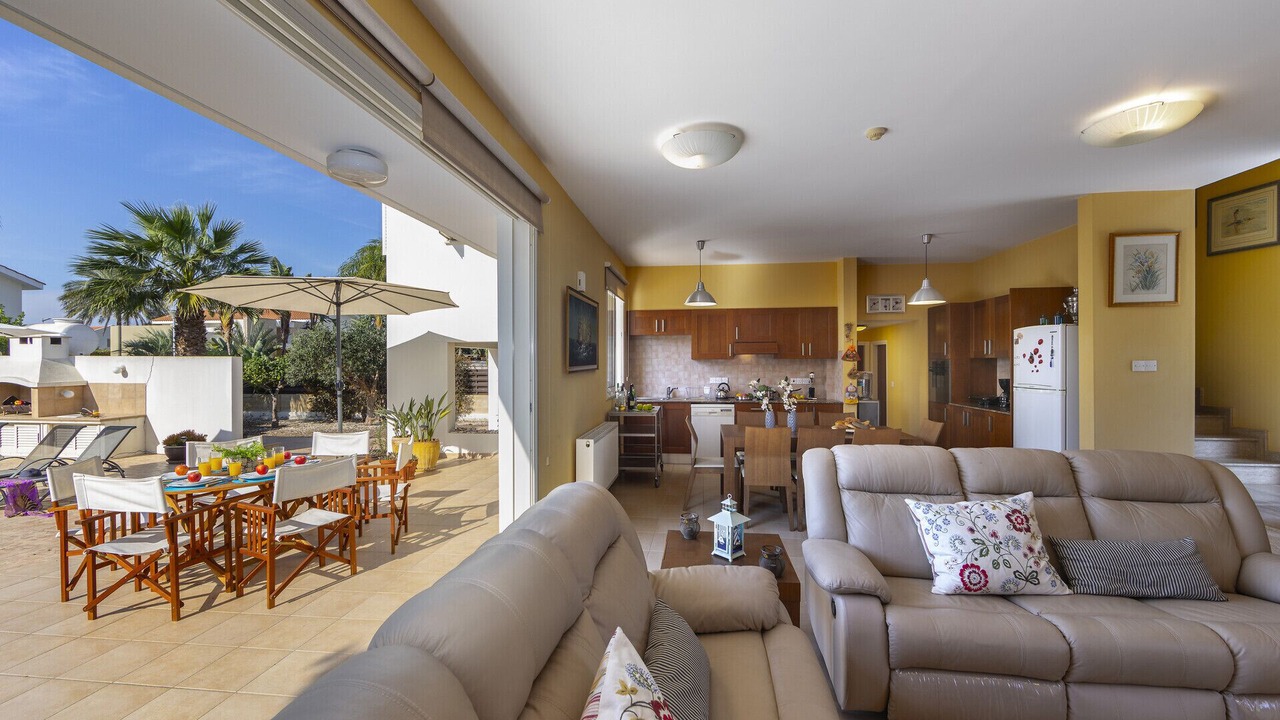 Photo of Livingroom in Pervolia