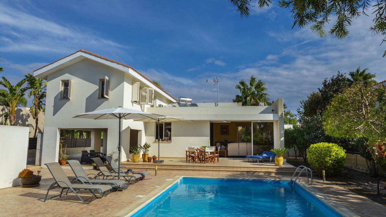 Photo of Outdoor in Pervolia