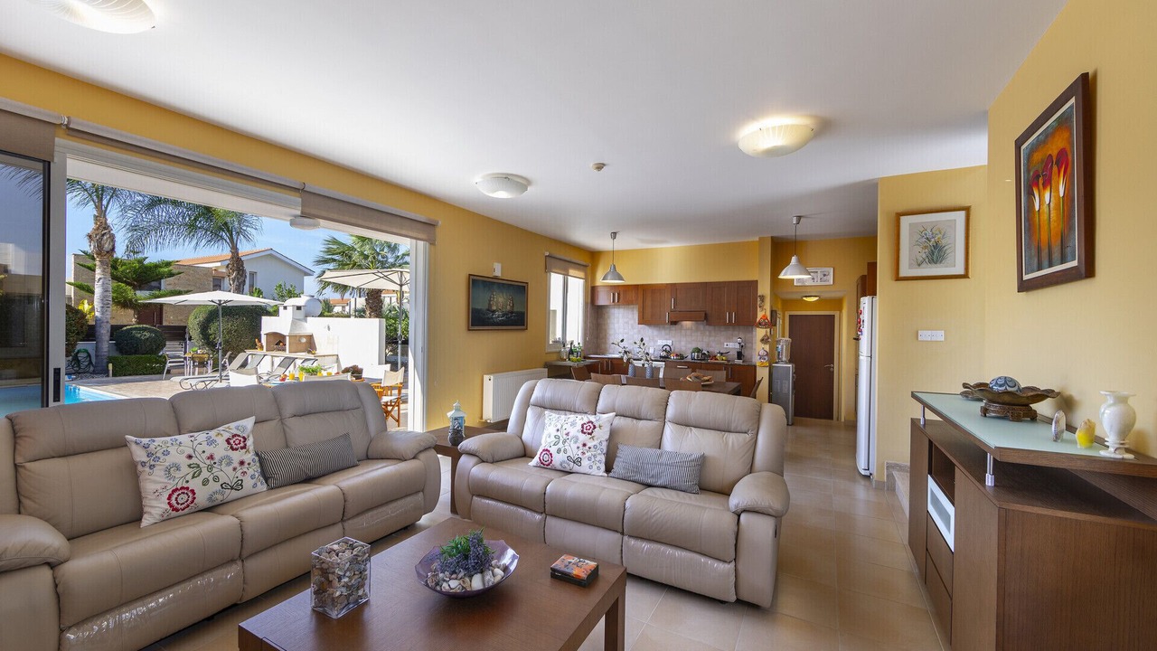 Photo of Livingroom in Pervolia
