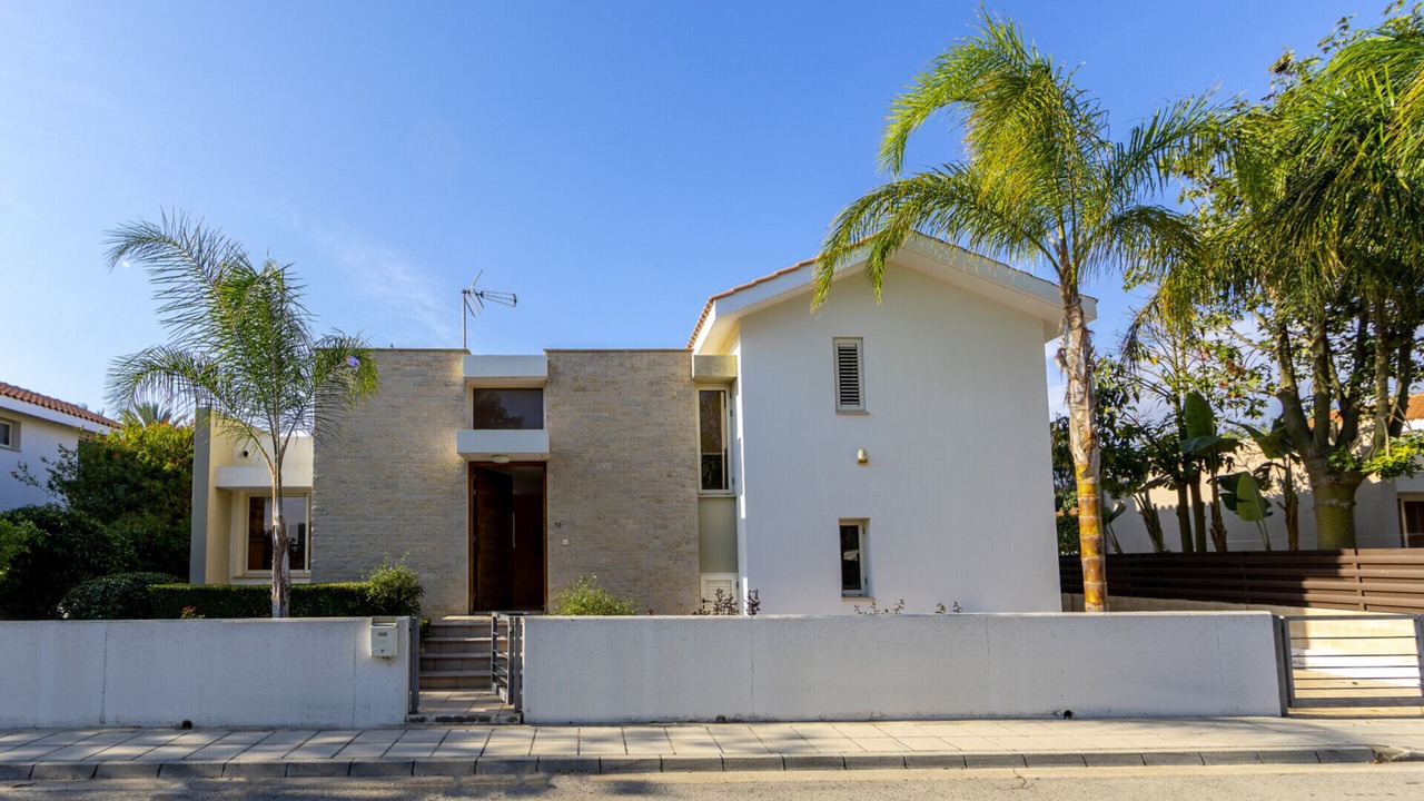 Photo of Outdoor in Pervolia