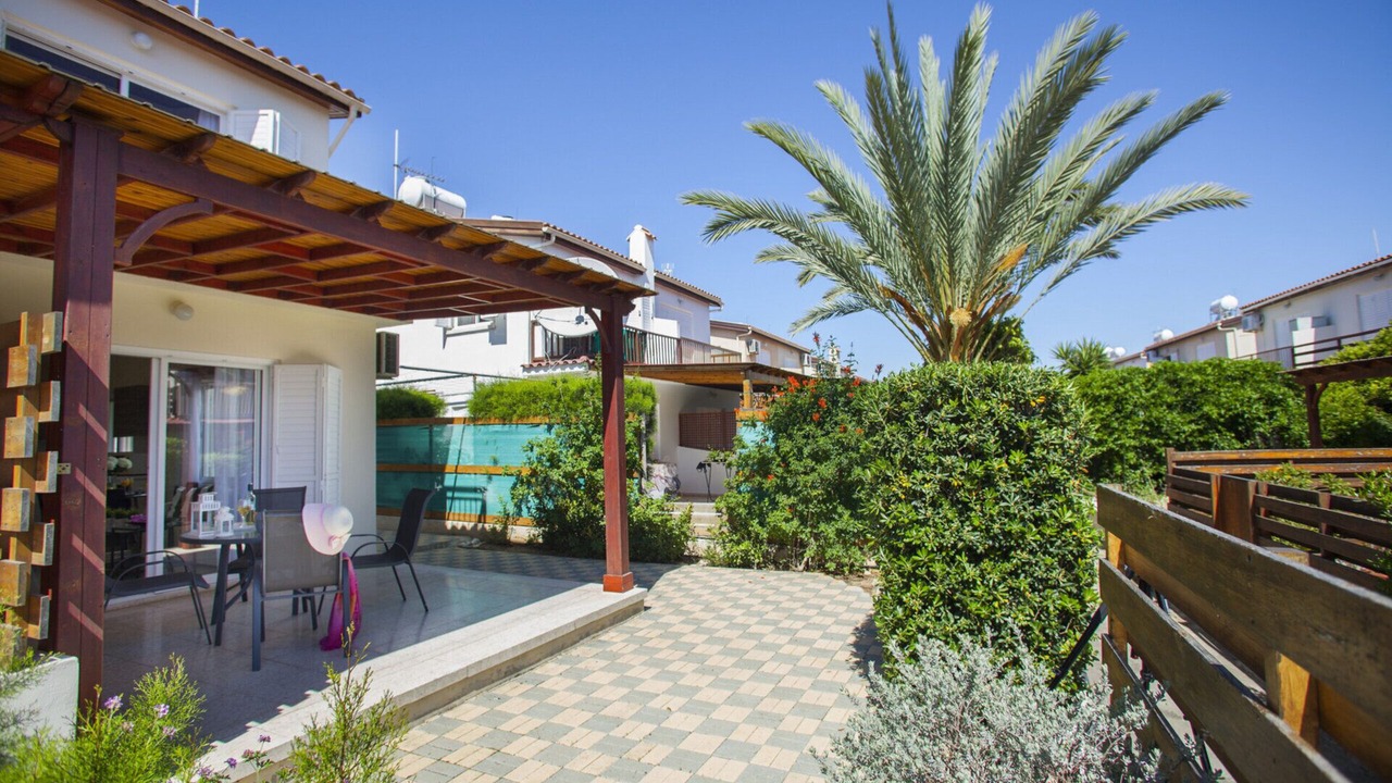 Photo of Outdoor in Pervolia