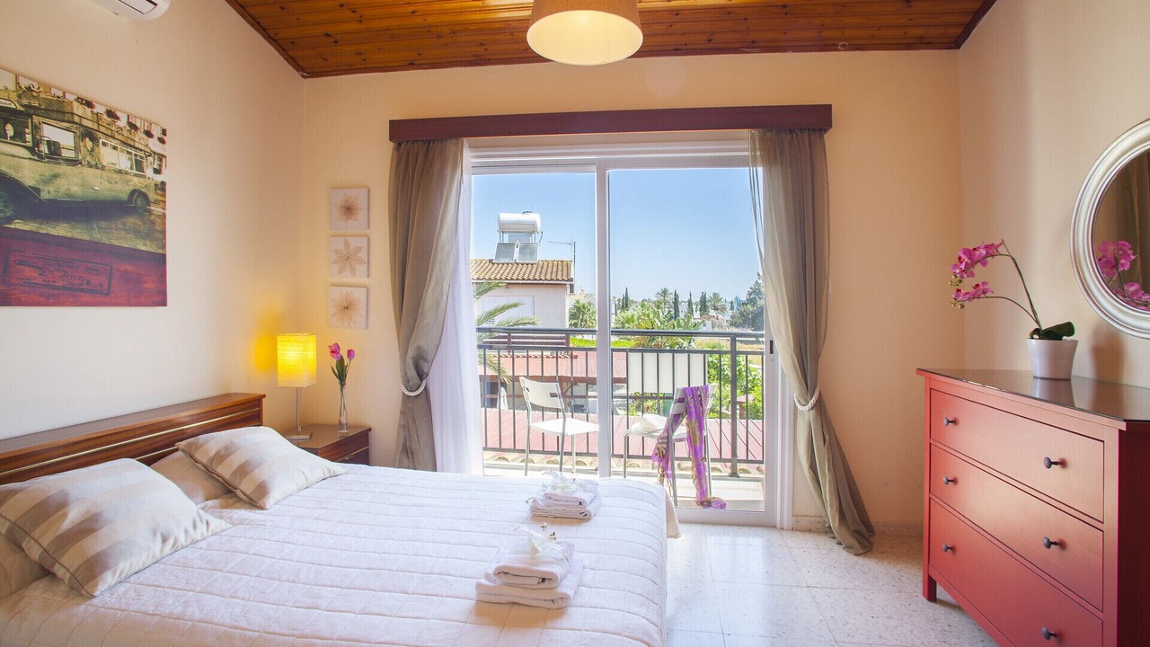 Photo of Bedroom in Pervolia