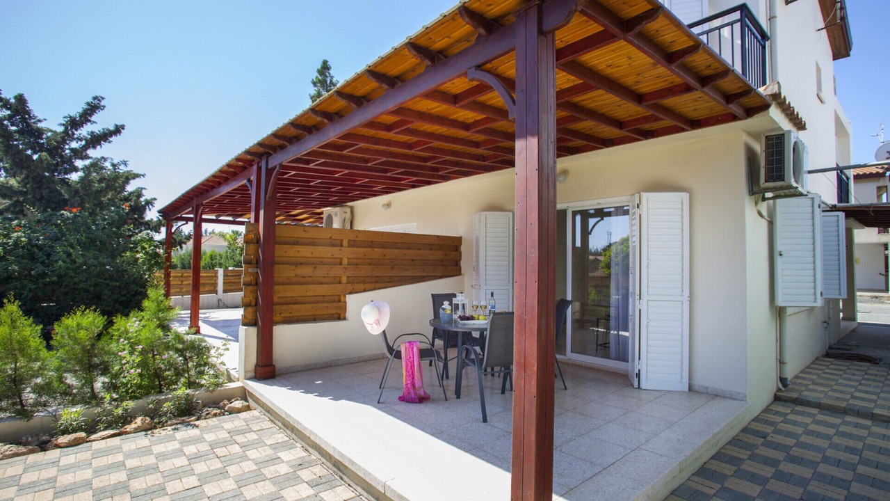 Photo of Outdoor in Pervolia