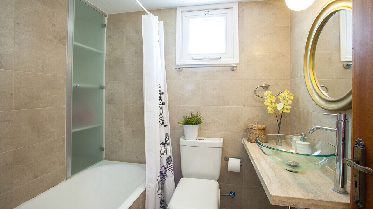 Photo of Bathroom in Pervolia