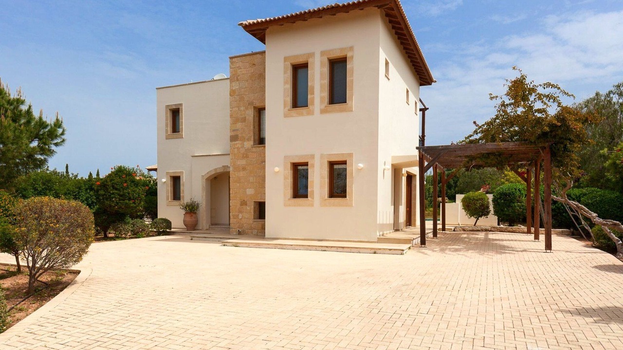 Photo of Others in Aphrodite Hills