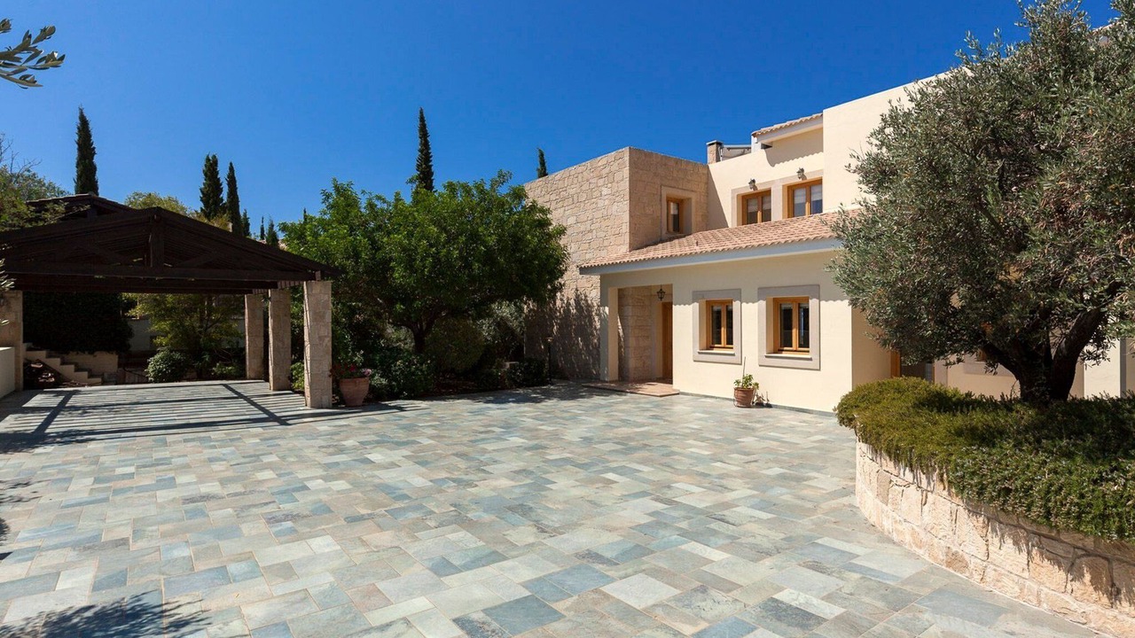 Photo of Others in Aphrodite Hills