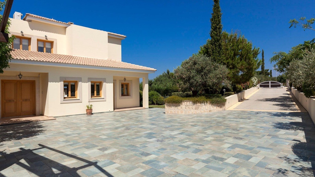 Photo of Others in Aphrodite Hills