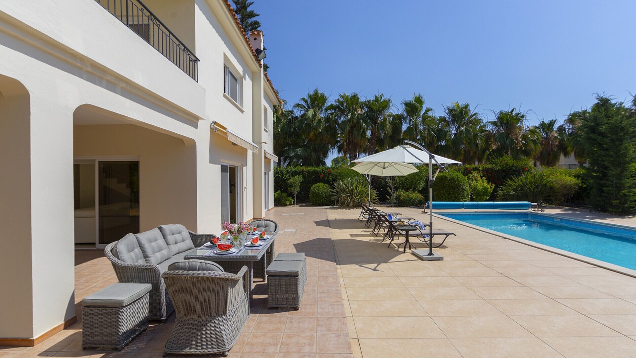 Photo of Outdoor in Pervolia